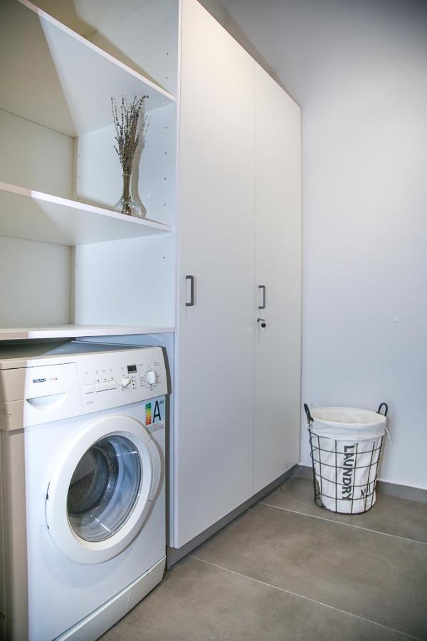 Caravin Wanderhome, 5 Min From Metro Nea Ionia Athen Exterior foto